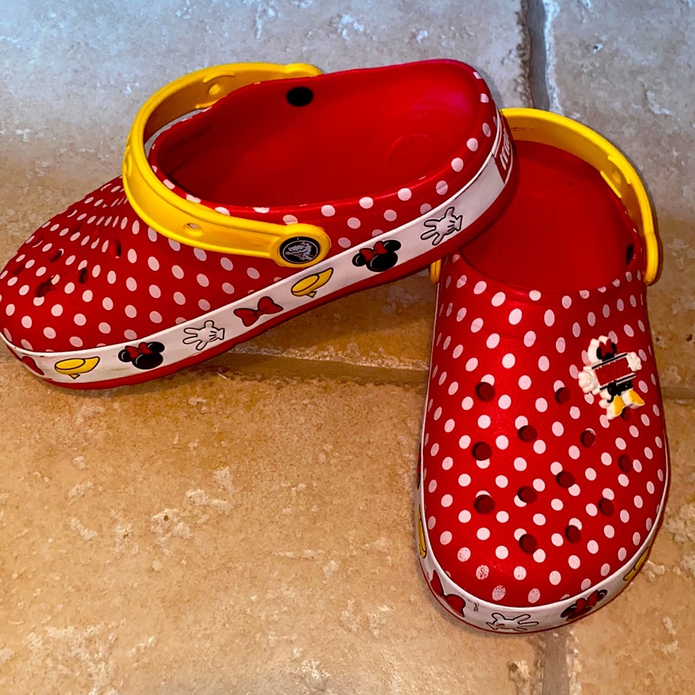 Disney Minnie Mouse Crocs (light up)